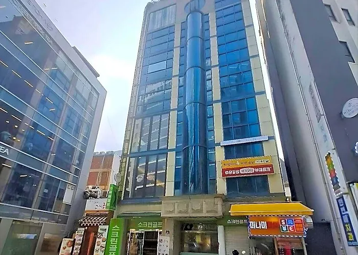 Ara125 Hotel 2*