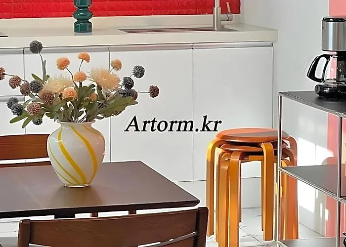 Hotel Ara125 2*