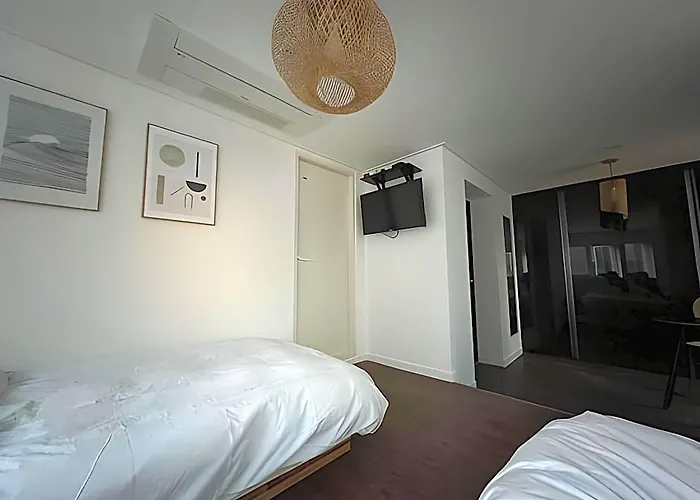 Ara125 Hotel 2*